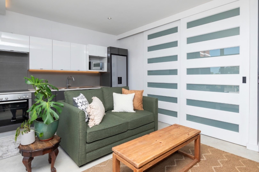 To Let 1 Bedroom Property for Rent in Green Point Western Cape